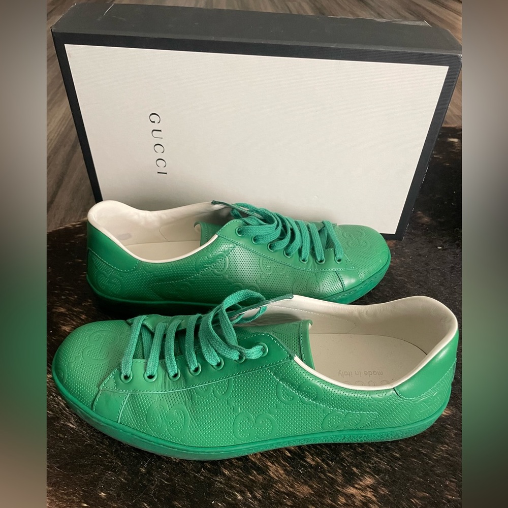 Gucci Men's Ace GG embossed